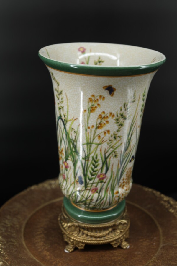 Porcelana vaze antīkā stilā